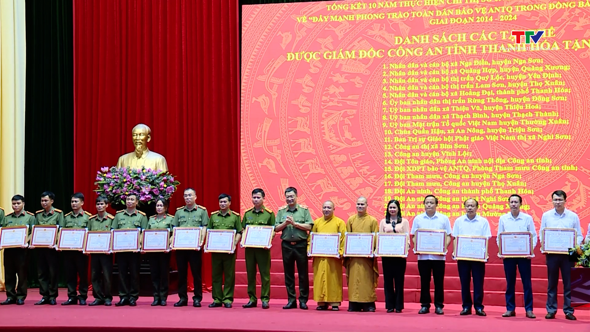 Đẩy mạnh phong trào toàn dân bảo vệ an ninh Tổ quốc trong đồng bào các tôn giáo- Ảnh 7.