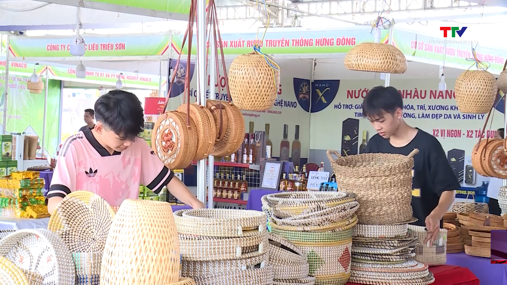 Hơn 100 nghìn lượt người tham quan mua sắm tại Chợ OCOP và ẩm thực xứ Thanh- Ảnh 1.