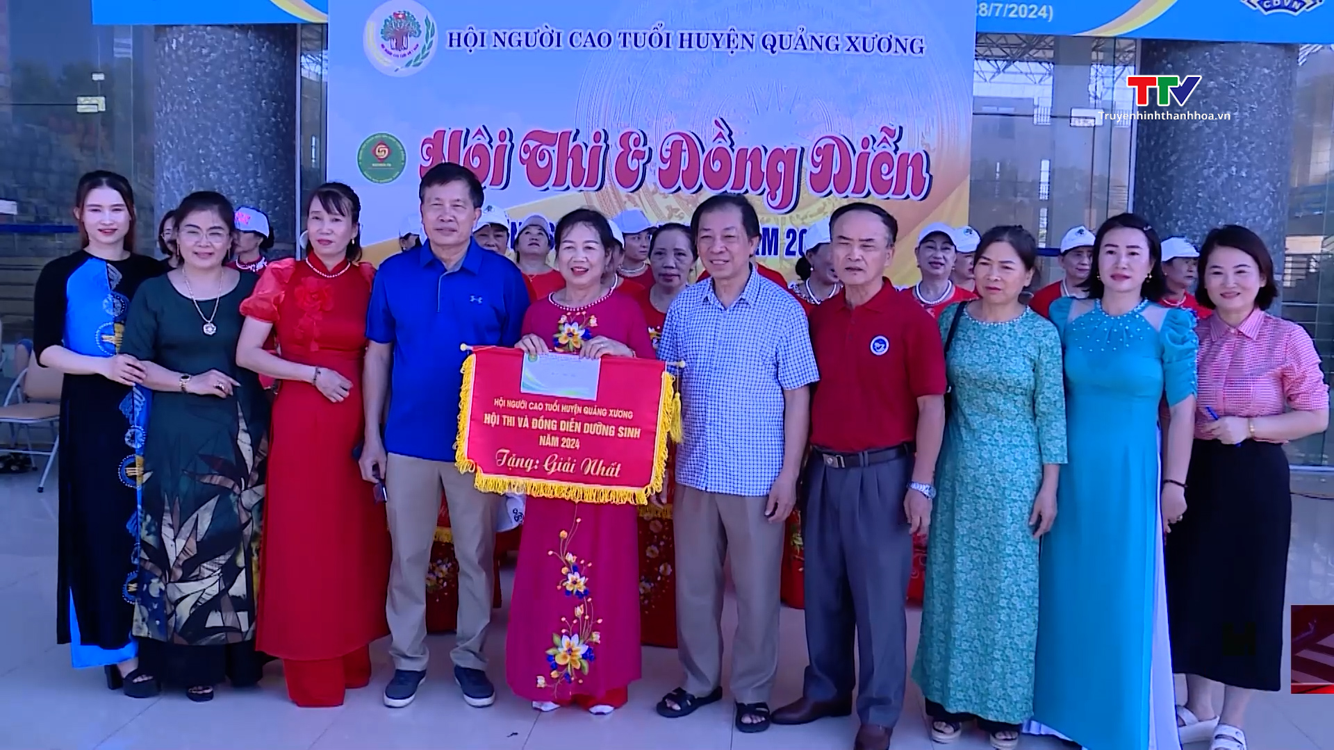 Hội Người cao tuổi tổ chức Hội thi đồng diễn dưỡng sinh- Ảnh 1. Hội Người cao tuổi tổ chức Hội thi đồng diễn dưỡng sinh- Ảnh 1.