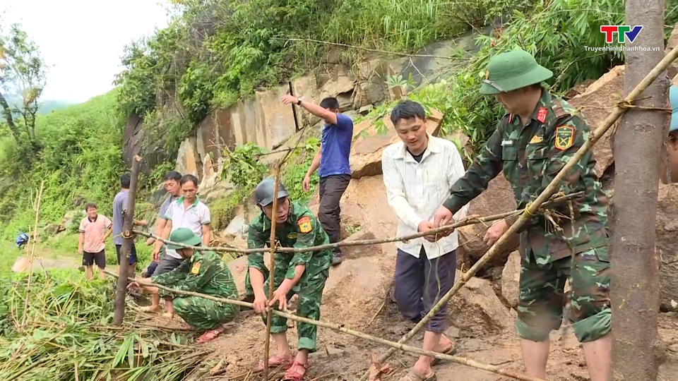 Mường Lát xử lý sạt lở làm cô lập 8 bản thuộc xã Trung Lý- Ảnh 3.