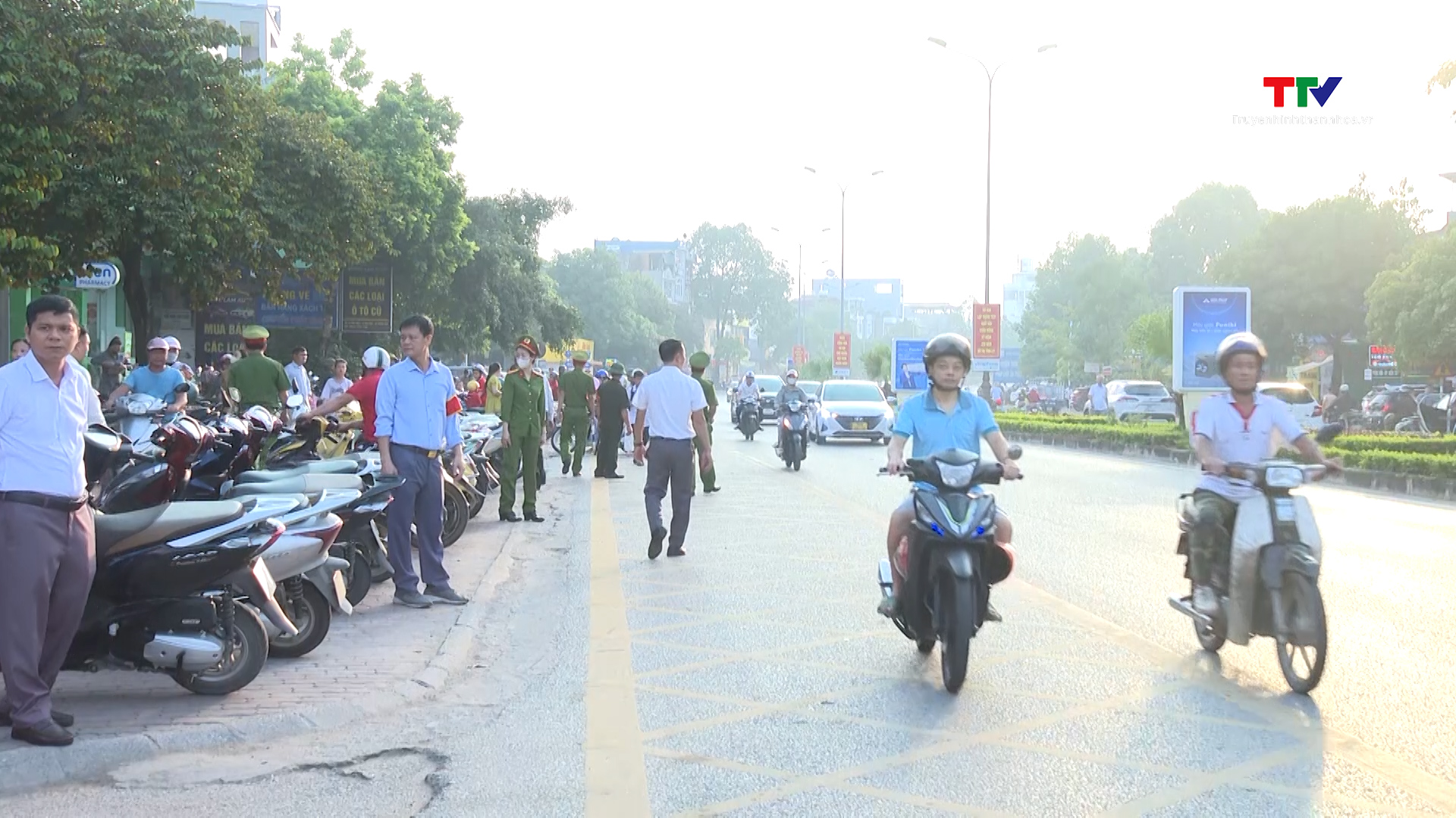 Phường Phú Sơn, thành phố Thanh Hóa thực hiện hiệu quả mô hình "Cổng trường an toàn giao thông"- Ảnh 3.