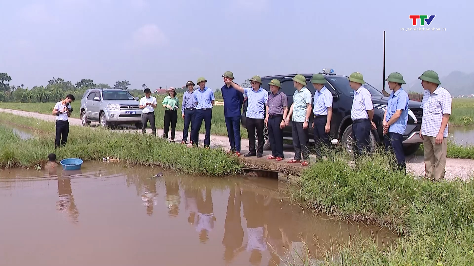 Phó Bí thư Thường trực Tỉnh uỷ Lại Thế Nguyên kiểm tra các công trình tiêu úng tại huyện Hà Trung và Nga Sơn- Ảnh 2.