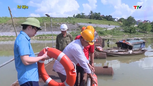 Huyện Thọ Xuân thực hiện cắt cầu phao, bảo đảm ATGT những ngày mưa bão- Ảnh 2.