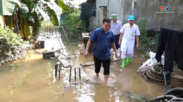 Thạch Thành: Khẩn trương vệ sinh môi trường, phòng chống dịch bệnh- Ảnh 2.