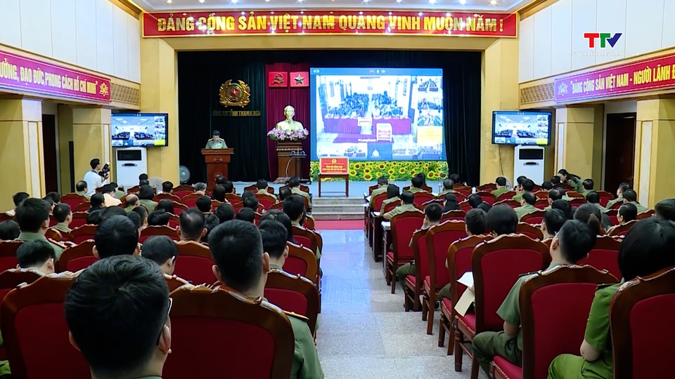 Đối thoại với Công an cấp xã và phát động phong trào thi đua đặc biệt chào mừng kỷ niệm 80 năm Ngày truyền thống Công an Nhân dân Việt Nam- Ảnh 1.