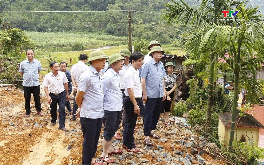 Chủ tịch UBND tỉnh kiểm tra tình hình ứng phó mưa lũ tại Bá Thước và Cẩm Thuỷ- Ảnh 4.