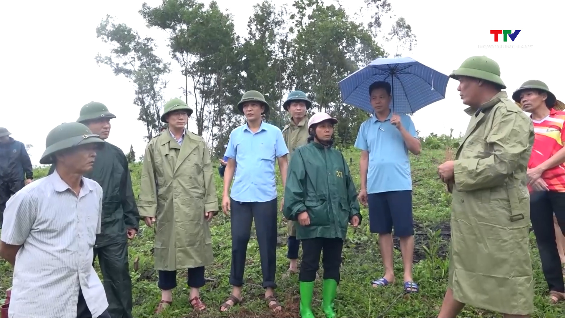 Thạch Thành: Sơ tán 44 hộ dân khẩn cấp do sạt lở đất- Ảnh 2.