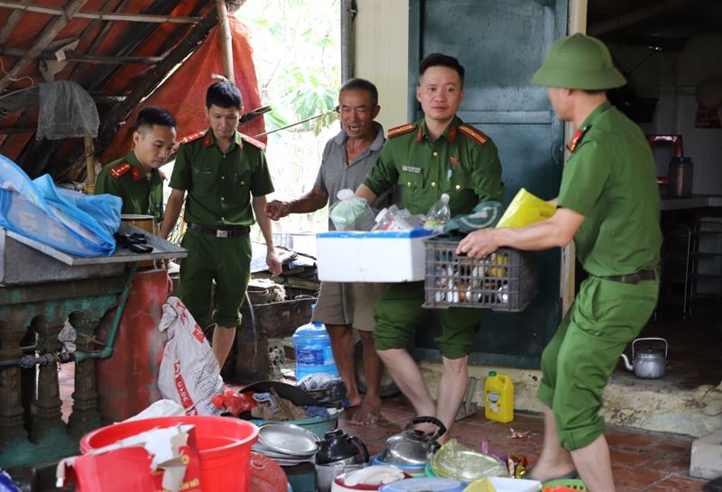 Cuộc sống trở lại ở vùng ngập thành phố Thanh Hóa- Ảnh 5.