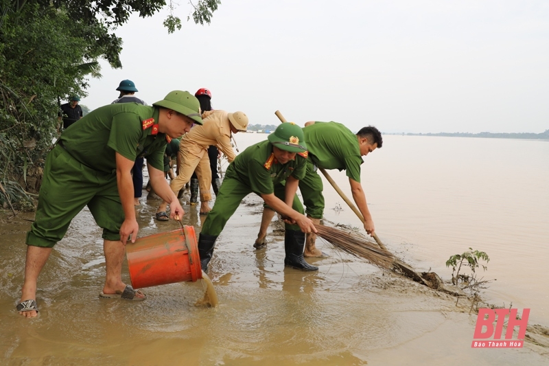 Cuộc sống trở lại ở vùng ngập thành phố Thanh Hóa- Ảnh 7.