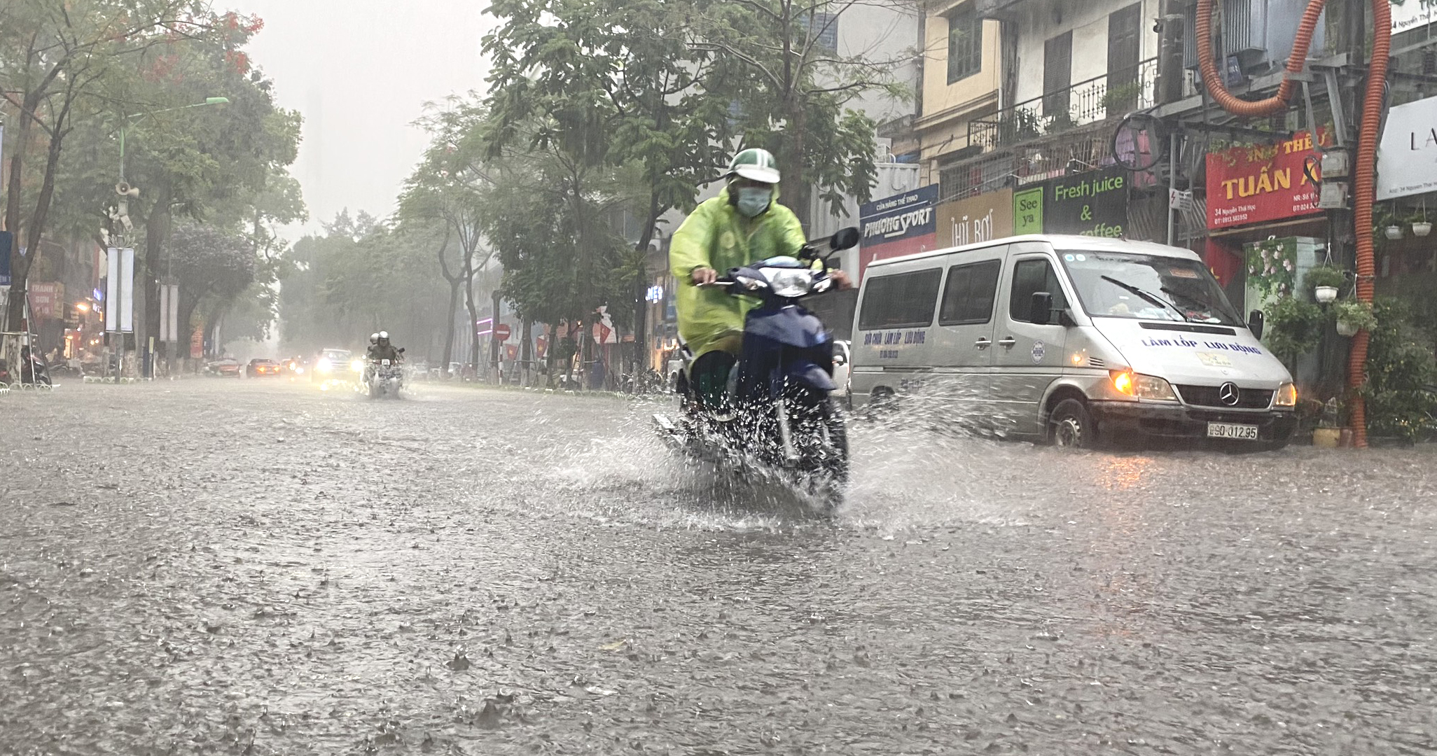 Chiều tối 29/9, Thanh Hóa có mưa vừa, mưa to, có nơi mưa rất to - Ảnh 1.