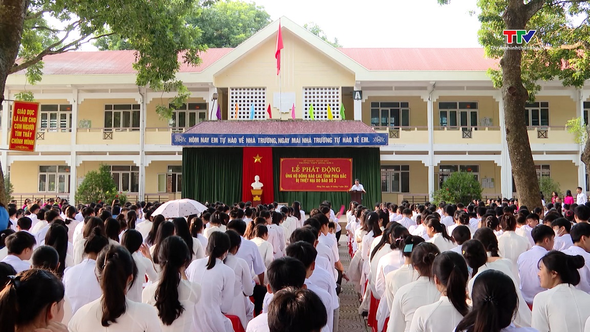 Chung tay hướng về đồng bào vùng bão lũ- Ảnh 3.