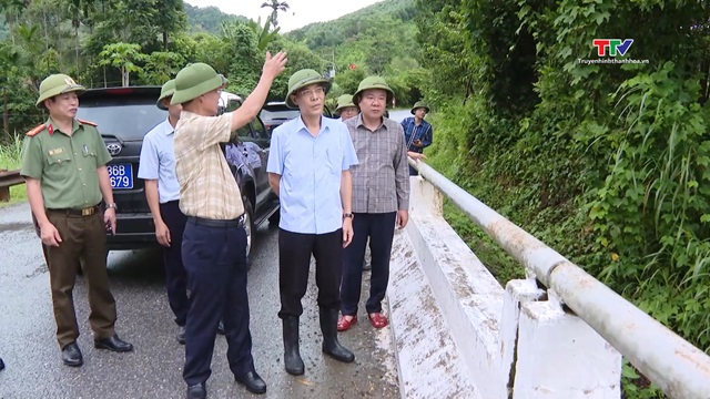 Phó Chủ tịch UBND tỉnh Đầu Thanh Tùng kiểm tra công tác ứng phó bão số 3 tại huyện Thường Xuân- Ảnh 2.