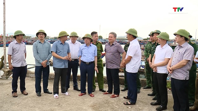 Đồng chí Phó Bí thư Thường trực Tỉnh uỷ Lại Thế Nguyên kiểm tra công tác ứng phó bão số 3 tại huyện Quảng Xương và thị xã Nghi Sơn- Ảnh 1.