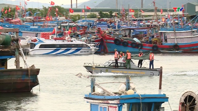 Đồng chí Phó Bí thư Thường trực Tỉnh uỷ Lại Thế Nguyên kiểm tra công tác ứng phó bão số 3 tại huyện Quảng Xương và thị xã Nghi Sơn- Ảnh 2.