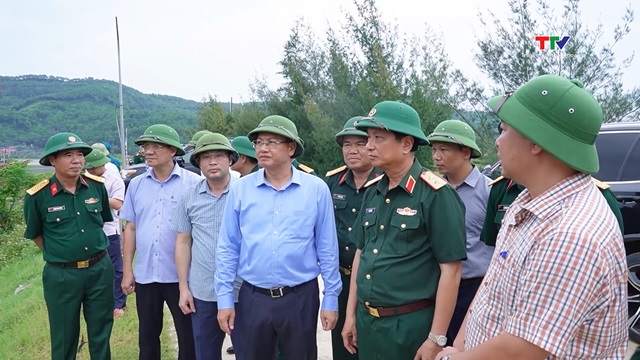 Phó Chủ tịch UBND tỉnh Mai Xuân Liêm kiểm tra công tác ứng phó với bão số 3- Ảnh 2.