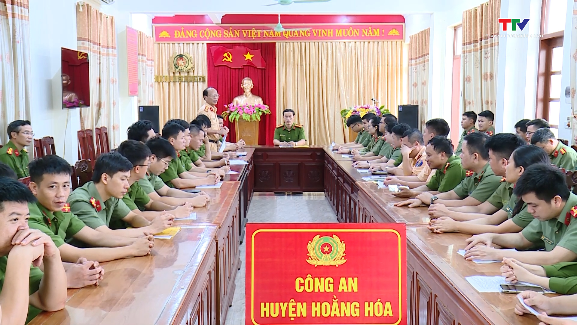 Công an Thanh Hóa triển khai 100% quân số ứng phó với bão số 3- Ảnh 1.