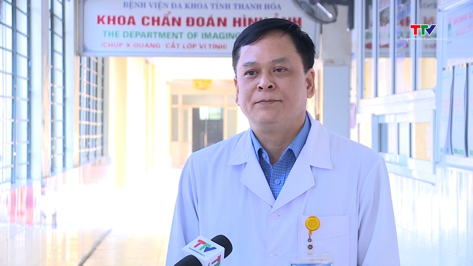 Nhiều bệnh viện vẫn khám bệnh trong ngày Tết dương lịch 2025- Ảnh 2. Nhiều bệnh viện vẫn khám bệnh trong ngày Tết dương lịch 2025- Ảnh 2.