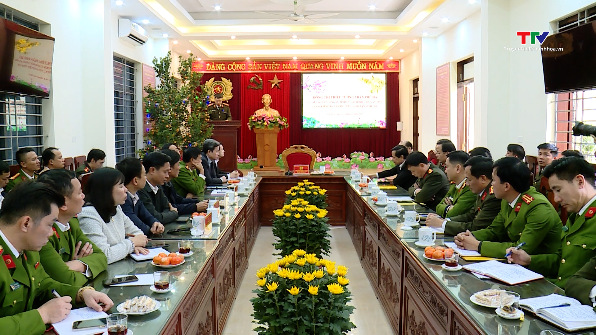 Giám đốc Công an tỉnh thăm, kiểm tra tình hình sản xuất, đời sống Nhân dân huyện Vĩnh Lộc- Ảnh 4.