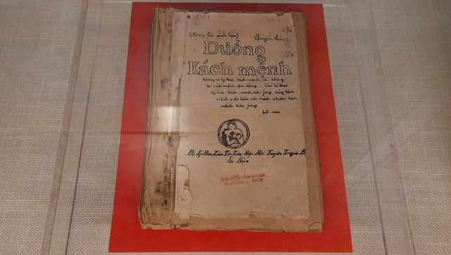 Trưng bày Bảo vật quốc gia “Đường kách mệnh”- Ảnh 1.