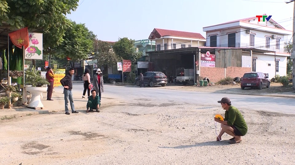 Tuyến đường từ ngã 3 mỏ Sét xã Tế Lợi giao cắt với quốc lộ 45 xuống cấp- Ảnh 1.