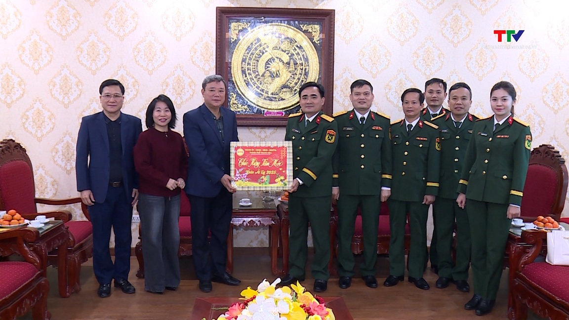 Lãnh đạo Công an tỉnh và thành phố Thanh Hóa kiểm tra, chúc Tết các đơn vị công an trên địa bàn thành phố - Ảnh 2.