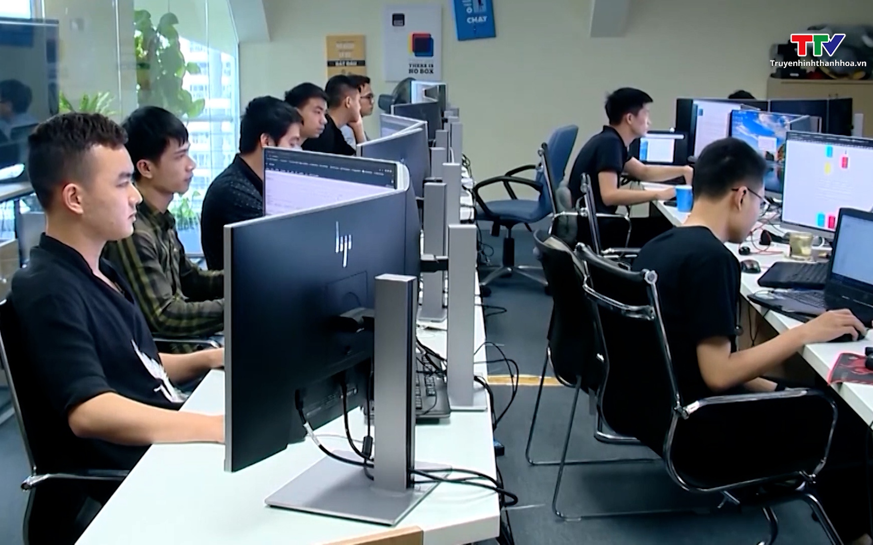 Tăng cường giáo dục kỹ năng phòng, chống lừa đảo cho sinh viên- Ảnh 1. Khởi động Cuộc thi Sinh viên An ninh mạng 2025