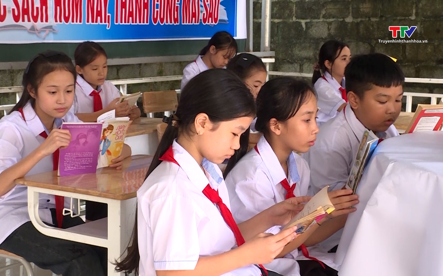 X&acirc;y dựng văn h&oacute;a đọc trong trường học