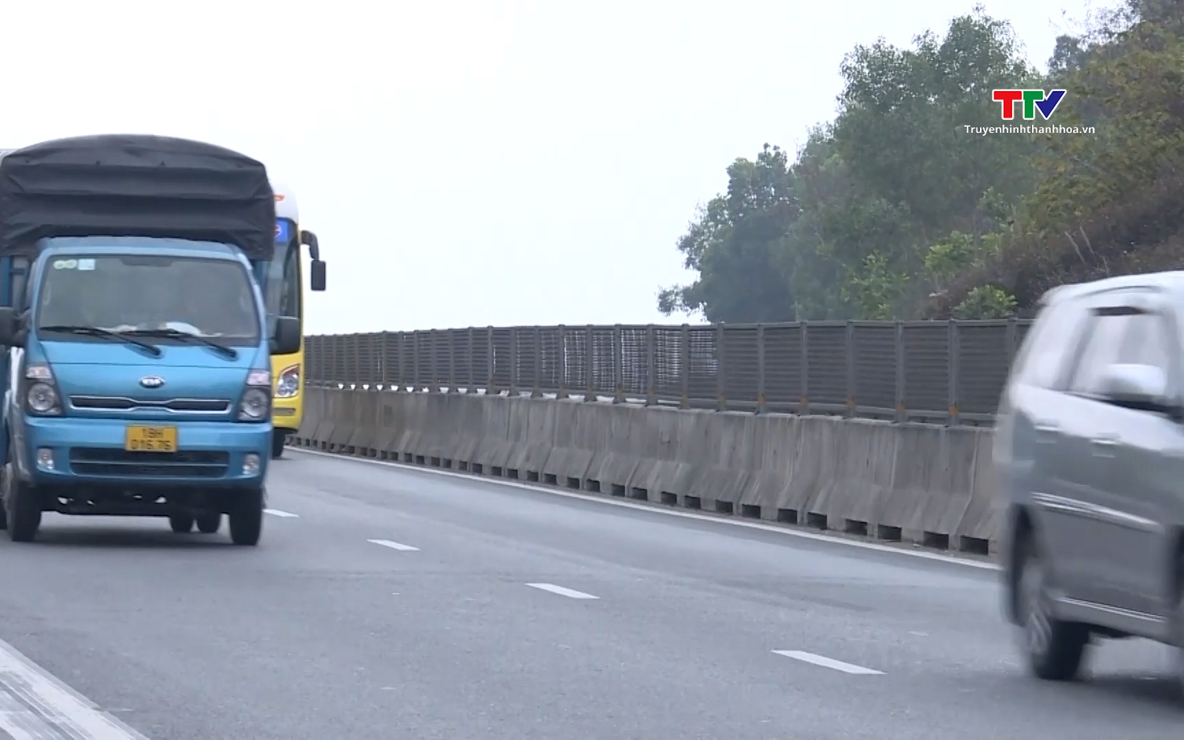Camera AI trên cao tốc Nội Bài - Lào Cai phát hiện gần 2.800 tài xế vi 