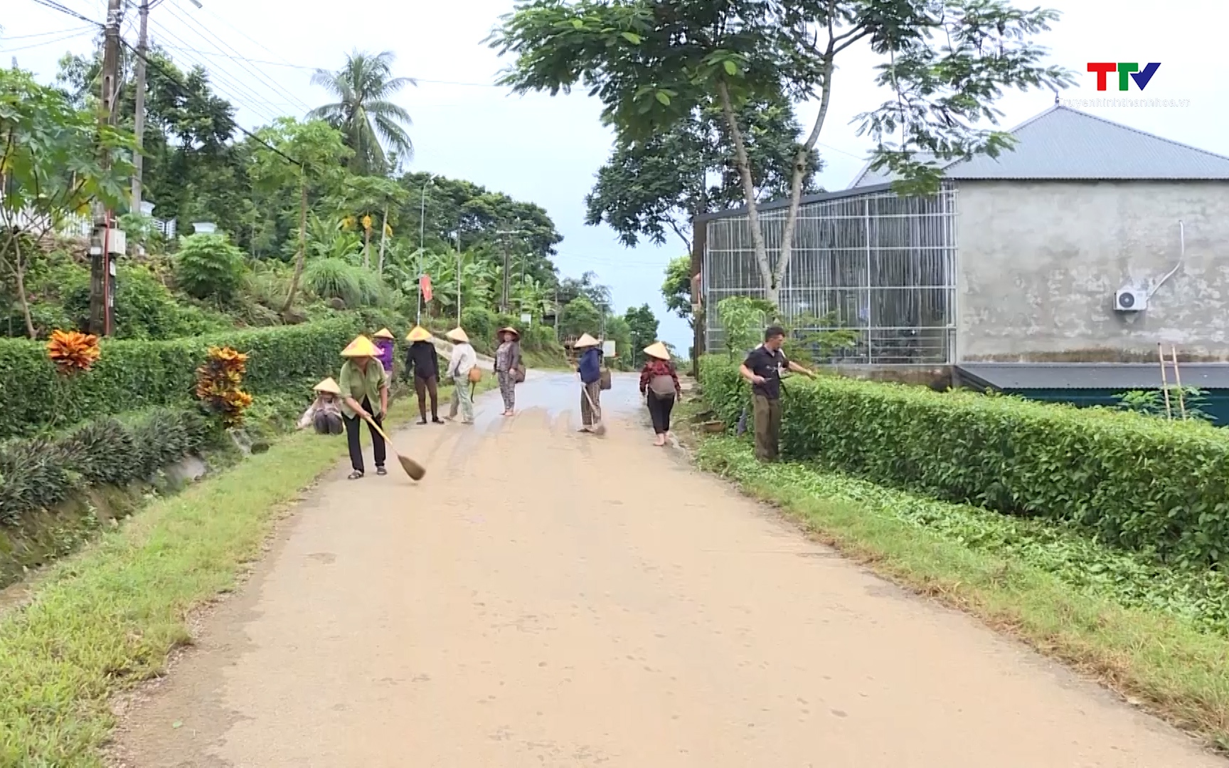 Nông dân Thanh Hóa chung sức xây dựng Nông thôn mới- Ảnh 1. Lan tỏa phong trào chung sức xây dựng nông thôn mới