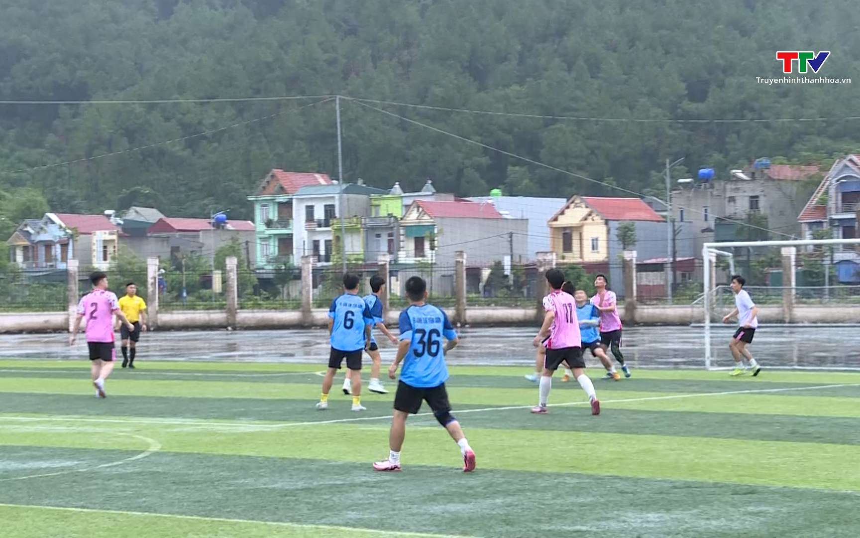 Khởi tranh Giải bóng đá các câu lạc bộ xã Hà Trung mở rộng lần thứ I, năm 2025