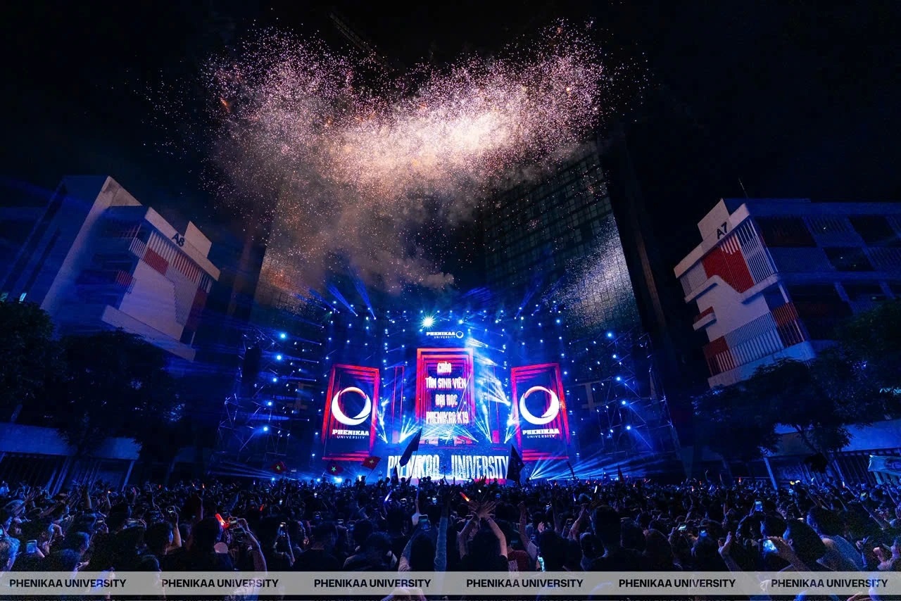 Đại học Phenikaa tổ chức Đại nhạc hội Sync City chào đón tân sinh viên K19- Ảnh 2. Đại học Phenikaa tổ chức Đại nhạc hội Sync City chào đón tân sinh viên K19- Ảnh 2.