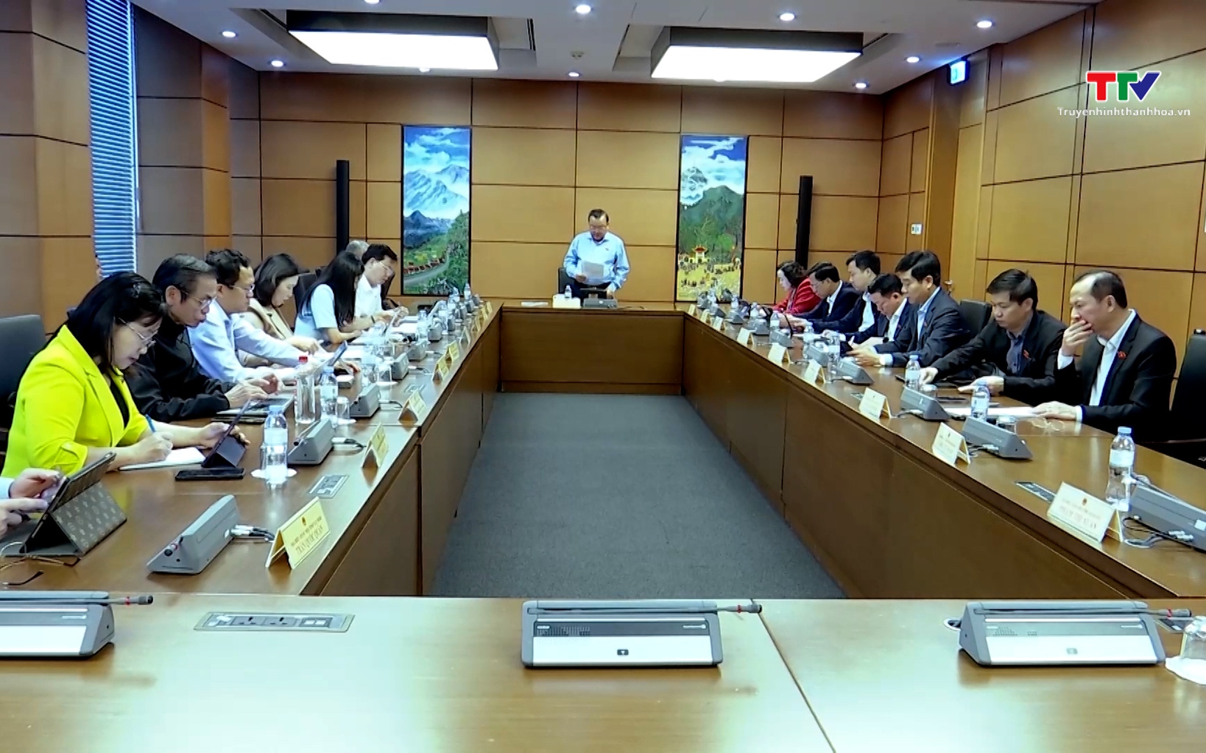 Quốc hội thảo luận tại tổ về các dự án luật ngày 5/11