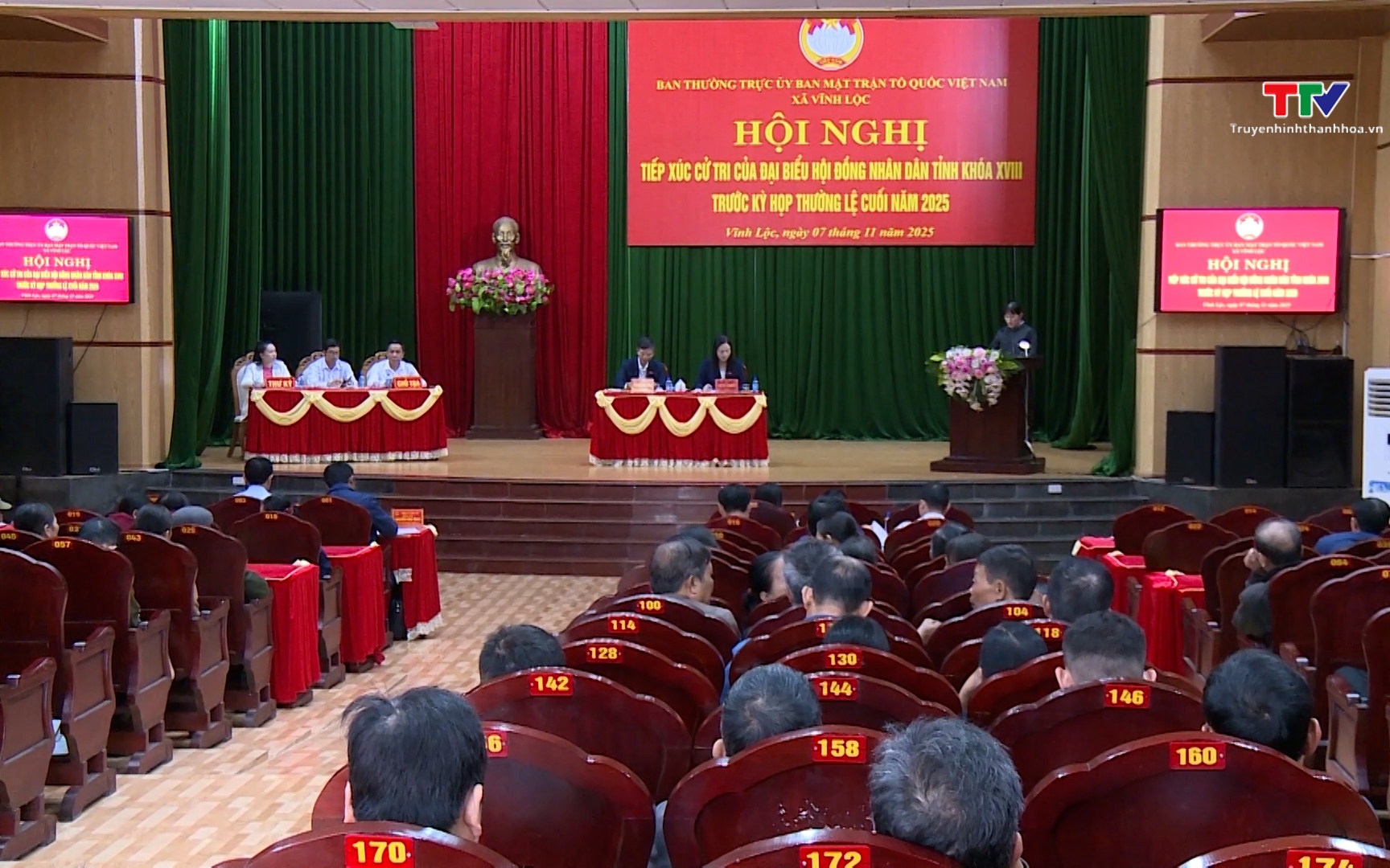 Đại biểu Hội đồng nhân dân tỉnh tiếp xúc cử tri xã Trung Chính- Ảnh 1. Tổ đại biểu Hội đồng nhân dân tỉnh tiếp xúc cử tri xã Vĩnh Lộc