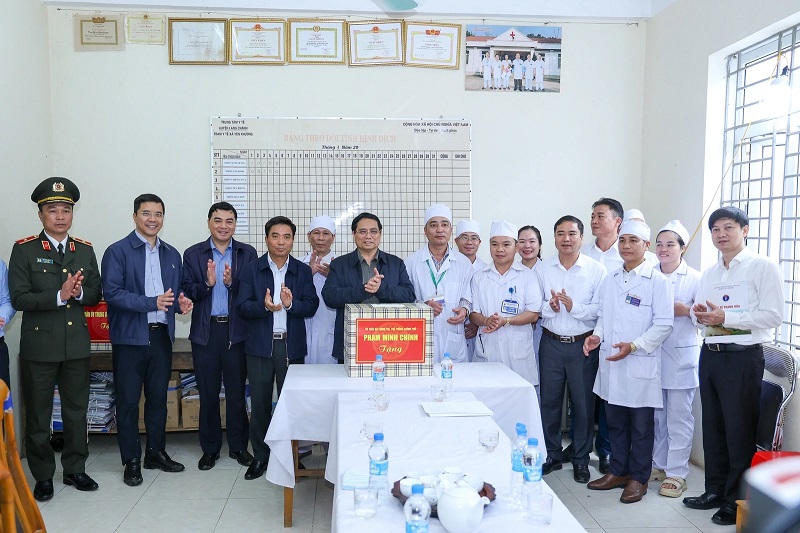 Thủ tướng đề nghị xây dựng “xã không tội phạm” tại vùng biên giới- Ảnh 5.