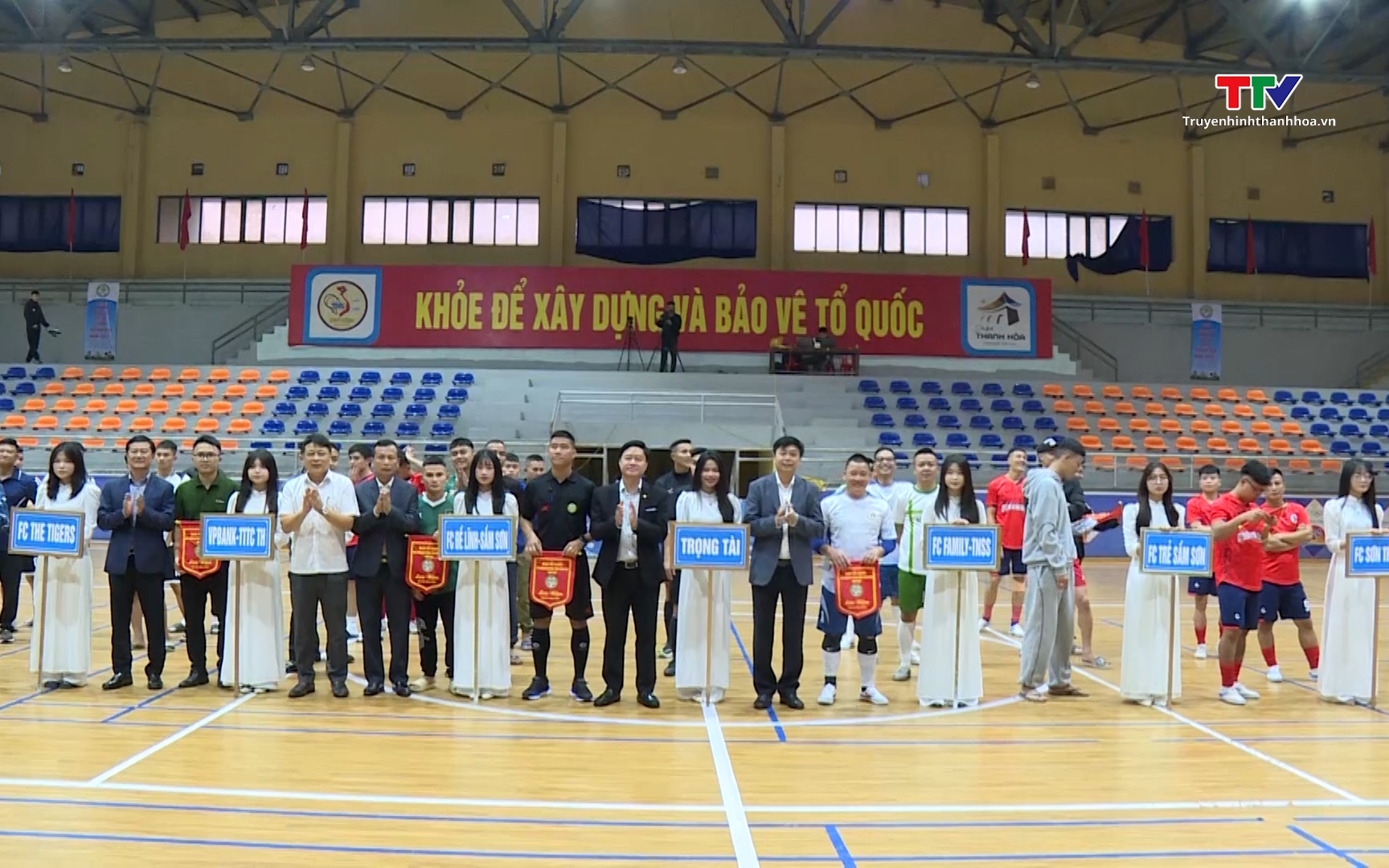 Tưng bừng khai mạc Giải bóng đá vô địch Thanh Hóa miền Nam Cup Hoàng Nông năm 2025 - Ảnh 1. Khai mạc Giải bóng đá Futsal tỉnh Thanh Hóa năm 2025