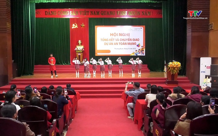 Đa dạng hoạt động trải nghiệm giúp trẻ mầm non phát triển kỹ năng- Ảnh 1. Hơn 2000 trẻ em được tập huấn kỹ năng an toàn mạng