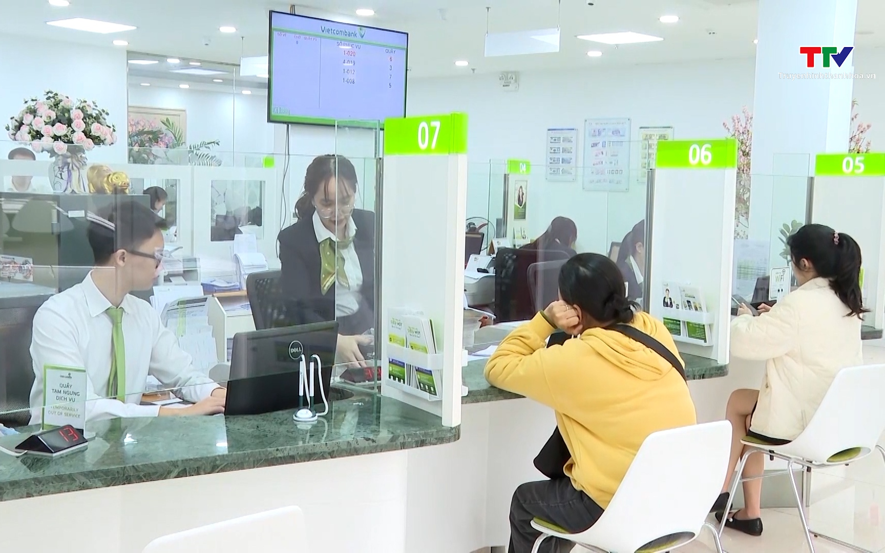 Hàng chục ngân hàng ồ ạt tăng lãi suất kỳ hạn 6 tháng- Ảnh 1. Lãi suất huy động tăng mạnh trong những tháng gần đây