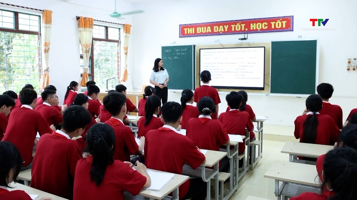 Nhiều địa phương cho học sinh trung học nghỉ học thứ bảy- Ảnh 1.