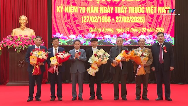 Quảng Xương tọa đàm kỷ niệm 70 năm ngày thầy thuốc Việt Nam- Ảnh 1.