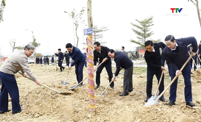 Tỉnh Thanh Hóa phát động Tết trồng cây “Đời đời nhớ ơn Bác Hồ” xuân Ất Tỵ 2025- Ảnh 4.