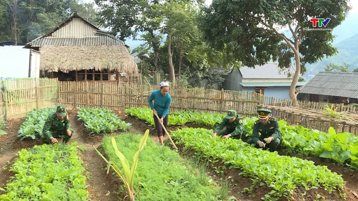 Sắc xuân “Bản sáng vùng biên”- Ảnh 2.