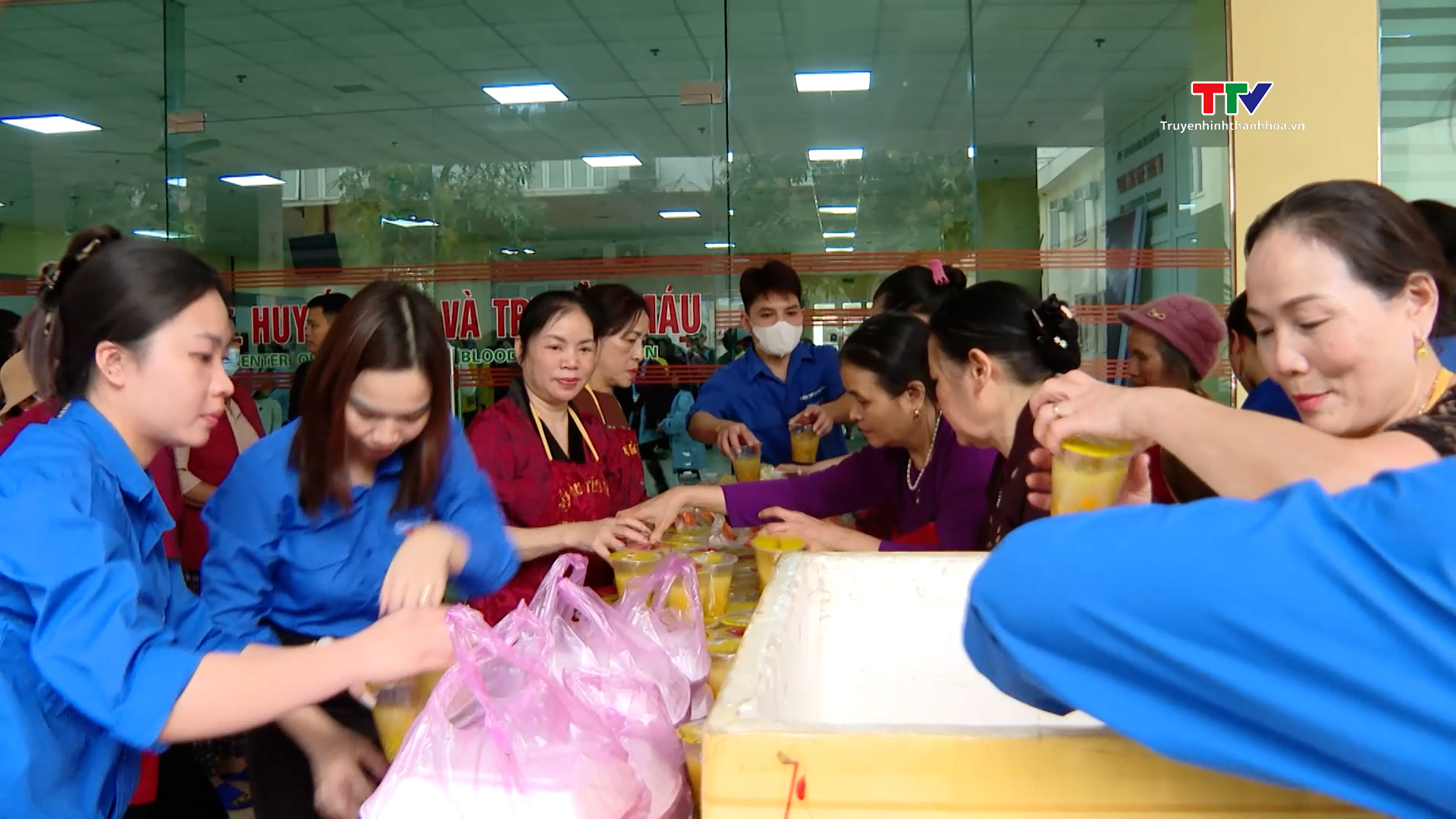 Tuổi trẻ Thanh Hóa tình nguyện vì cộng đồng- Ảnh 3. Tuổi trẻ Thanh Hóa tình nguyện vì cộng đồng- Ảnh 3.
