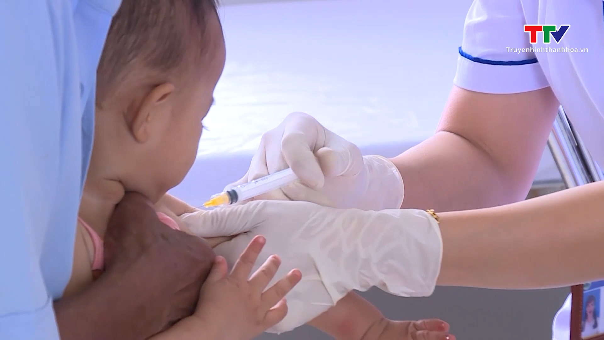 Triển khai chiến dịch tiêm vaccine phòng, chống bệnh sởi toàn quốc trong tháng 3- Ảnh 2.