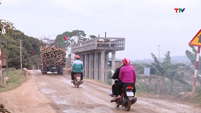 Tỉnh lộ 523 qua huyện Hà Trung xuống cấp gây mất an toàn giao thông- Ảnh 1.