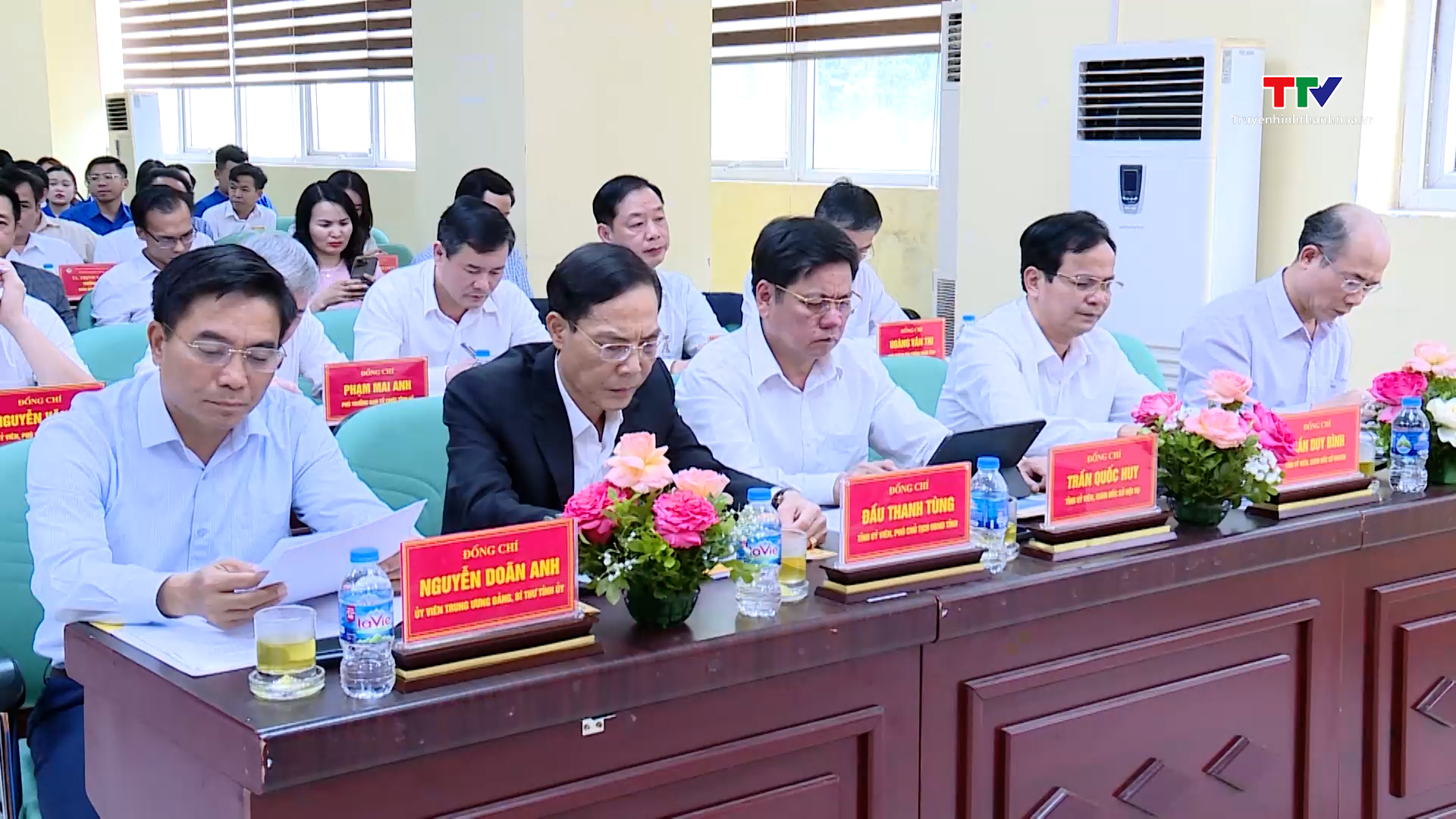 Bí thư Tỉnh ủy Nguyễn Doãn Anh làm việc với Trường Đại học Hồng Đức- Ảnh 2.