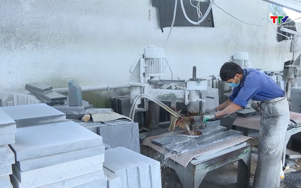 Thị trường lao động cả nước bùng nổ nhu cầu tuyển dụng