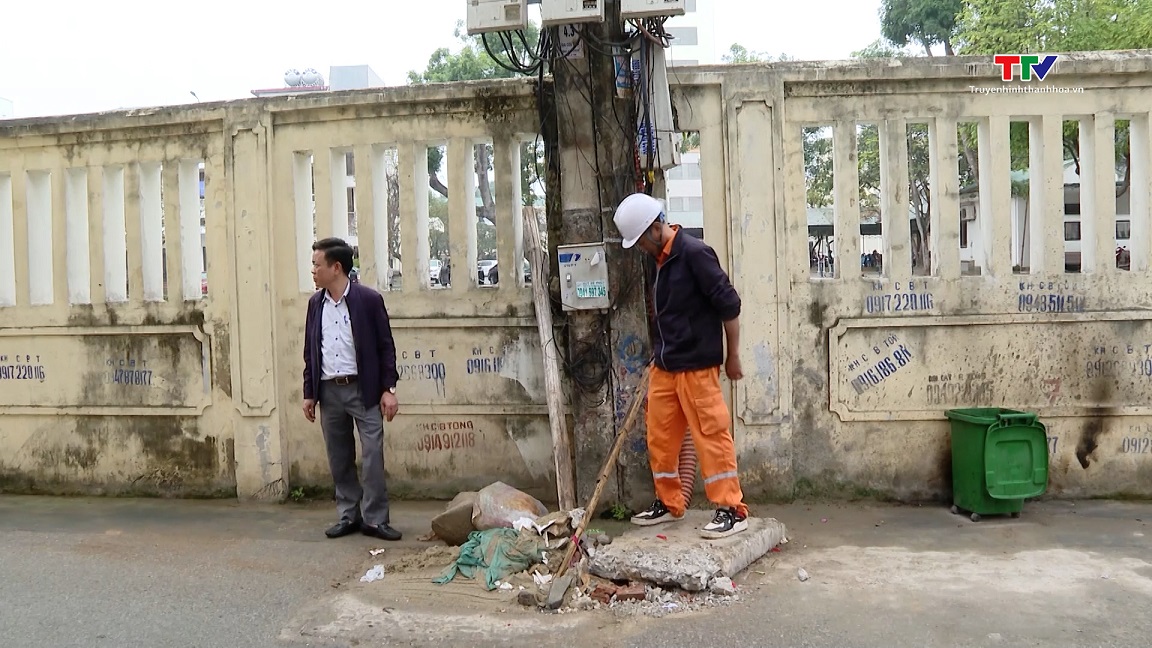 Kiểm tra, rà soát để có phương án di dời cột điện trên lòng đường- Ảnh 3.