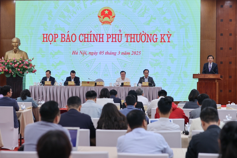 Họp báo Chính phủ tháng 2/2025: 8 kết quả phát triển KTXH nổi bật- Ảnh 1.