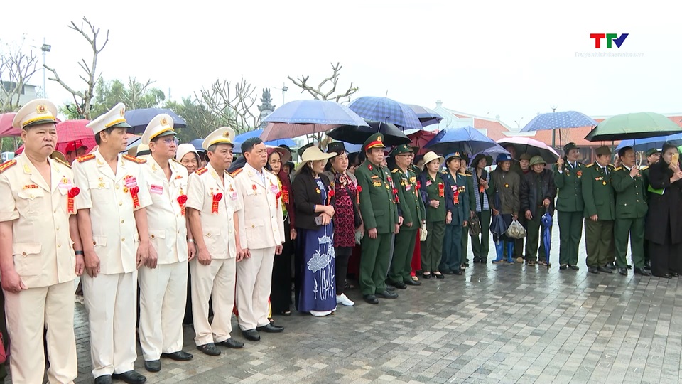 Hoạt động truyền thống kỷ niệm 60 năm Hàm Rồng chiến thắng và 50 năm giải phóng miền Nam, thống nhất đất nước- Ảnh 2.