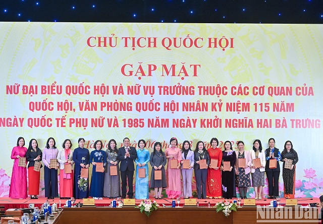 [Ảnh] Chủ tịch Quốc hội Trần Thanh Mẫn gặp mặt nữ đại biểu Quốc hội- Ảnh 12.